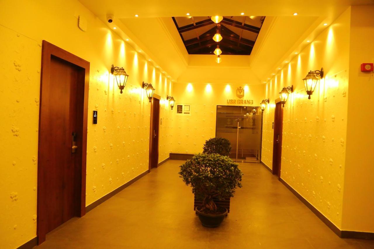 Hotel Vsr Grand Madanapalle Esterno foto