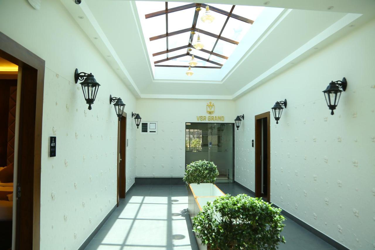 Hotel Vsr Grand Madanapalle Esterno foto