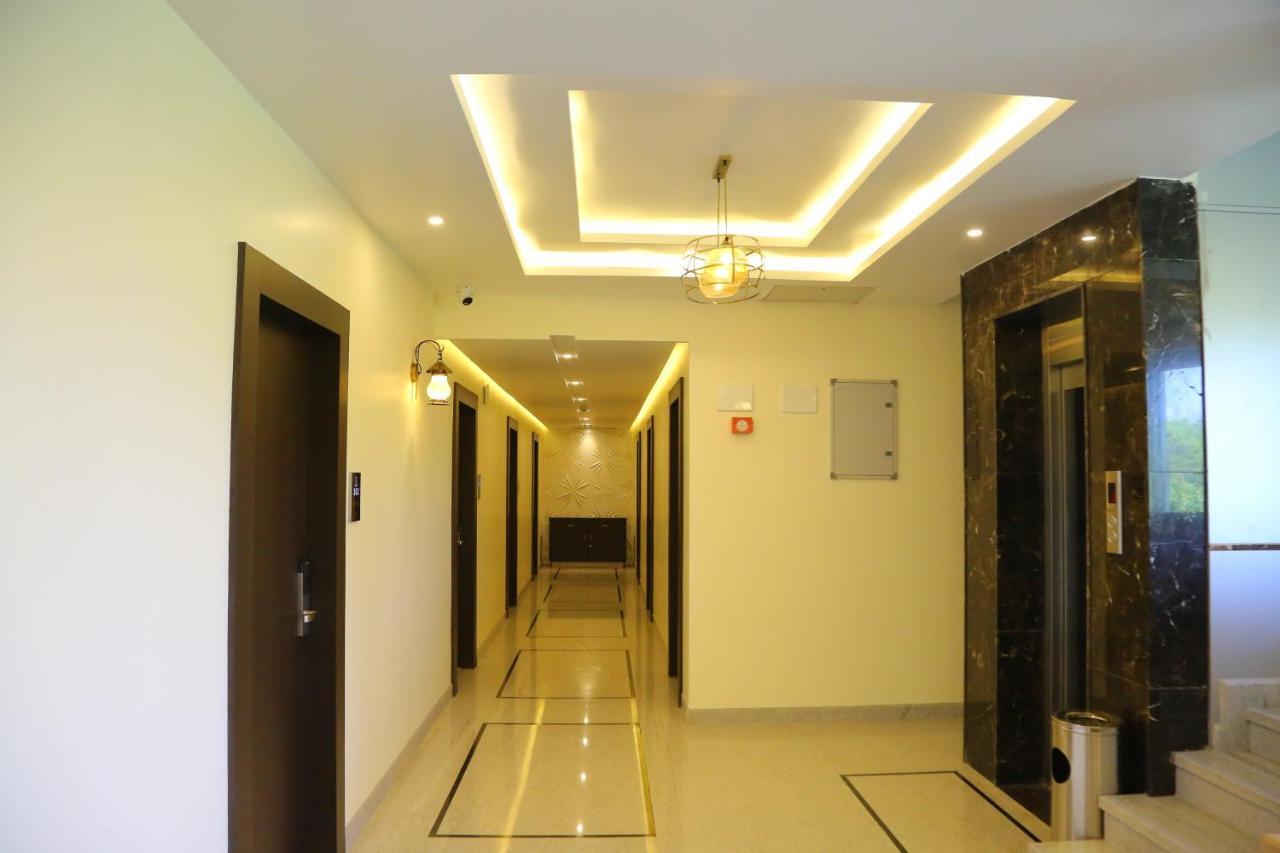 Hotel Vsr Grand Madanapalle Esterno foto