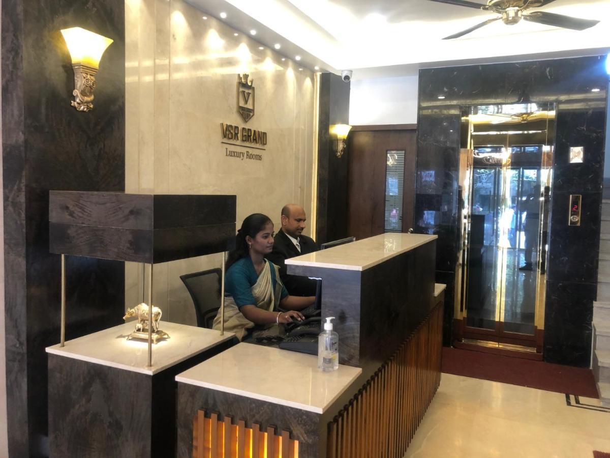 Hotel Vsr Grand Madanapalle Esterno foto